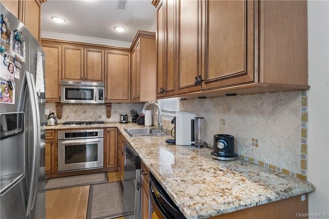 Building Photo - 46 Morgan St