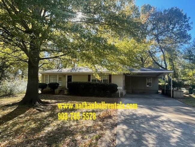 Building Photo - Single family-3 bedroom/2 bath