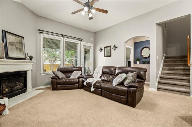 Building Photo - 2800 Mission Tejas Dr