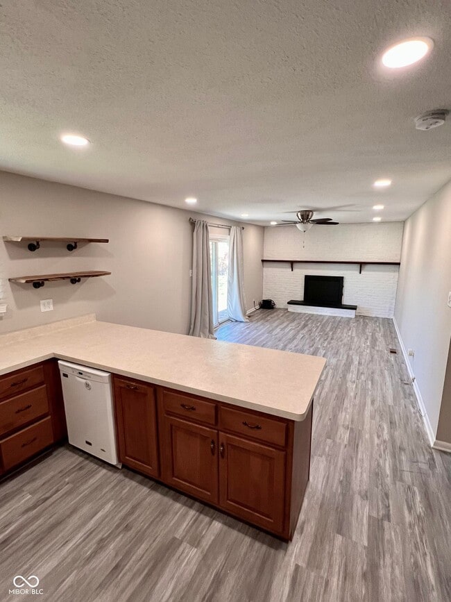 Building Photo - 6827 Azalea Dr