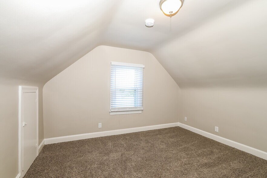 Building Photo - 4712 Dohn Rd