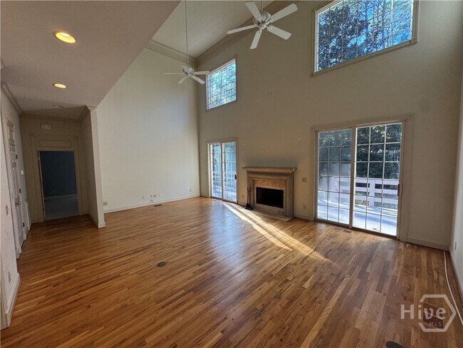 Building Photo - 2 Wakefield Pl