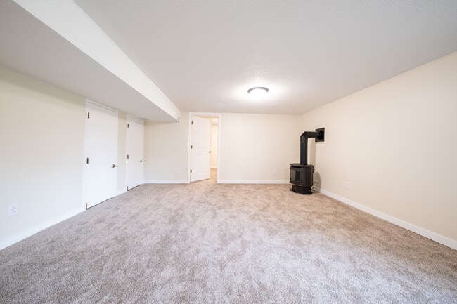 Building Photo - 14200 Elgin Ct