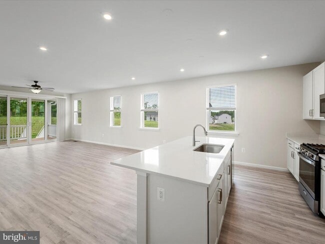Building Photo - 107 Poe Dr
