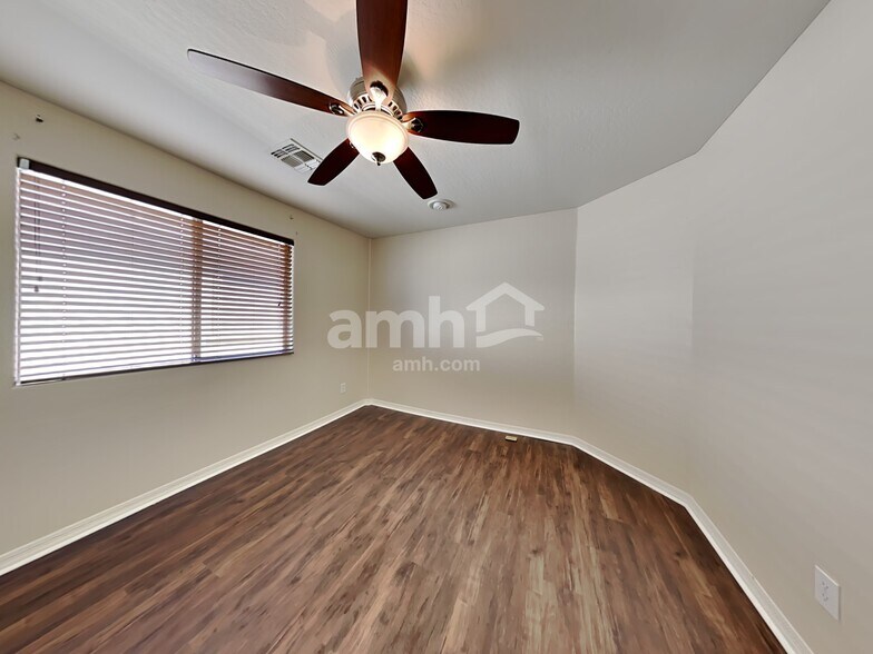 Building Photo - 2542 W Cordia Ln