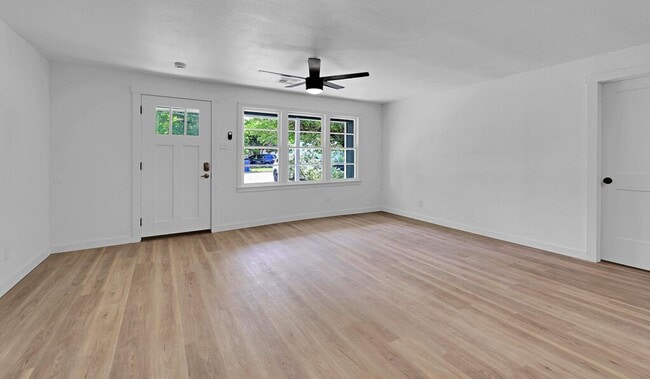 Building Photo - Newly Renovated 3 Bed, 2 Bath Home in Waco
