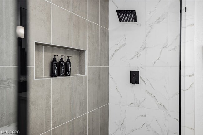 Building Photo - 1913 Birch St