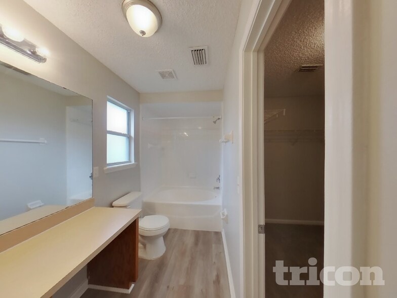 Building Photo - 3716 Arava Dr