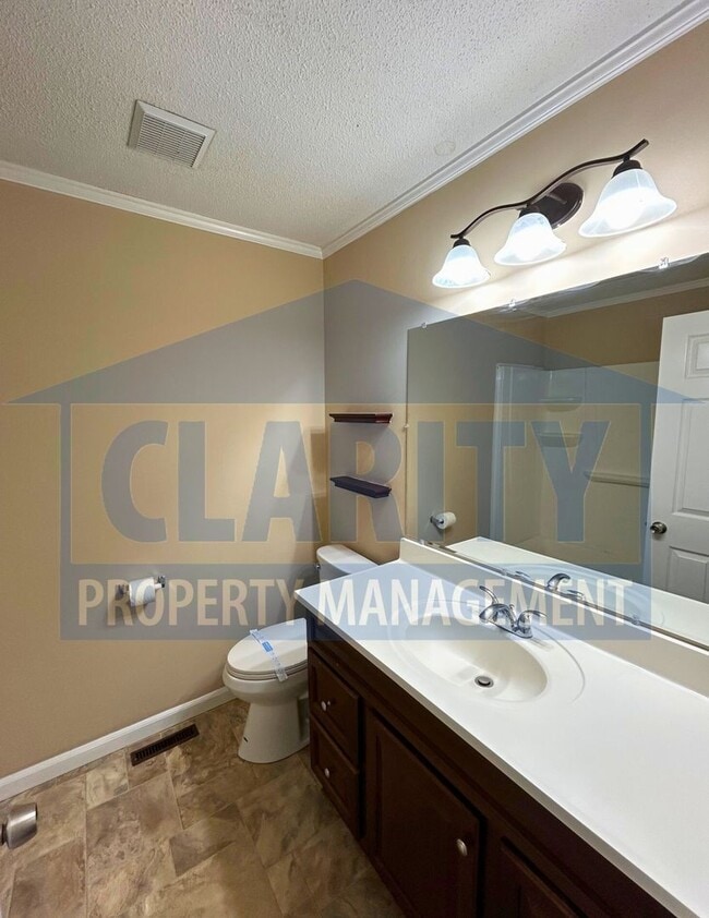 Building Photo - ***1/2 OFF 1ST MONTH'S RENT!!!***