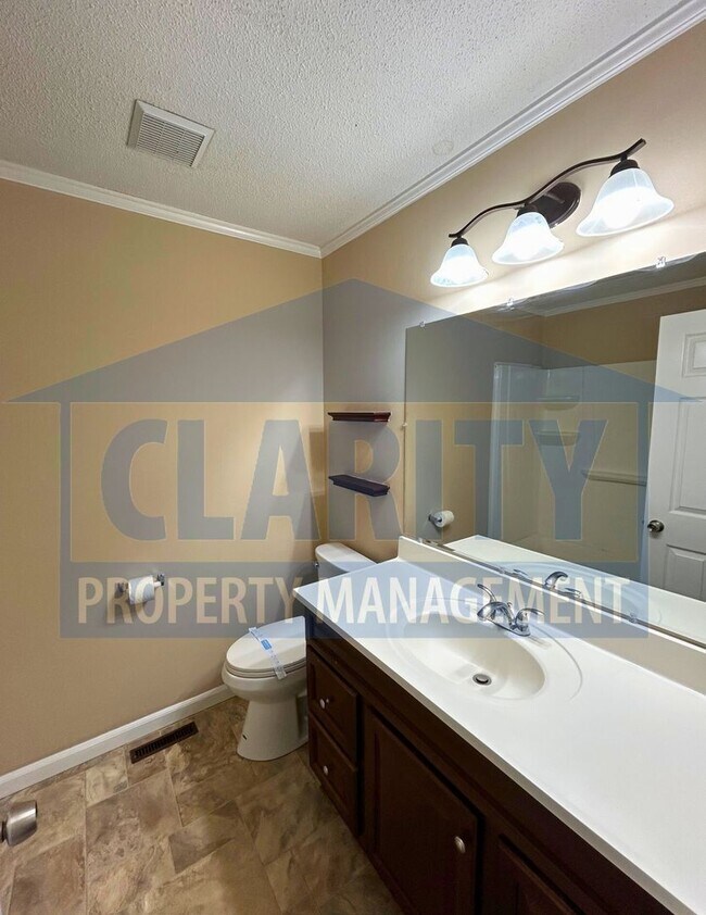Building Photo - Ranch-style 3-bedroom home!