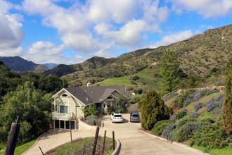 Building Photo - Ojai Views