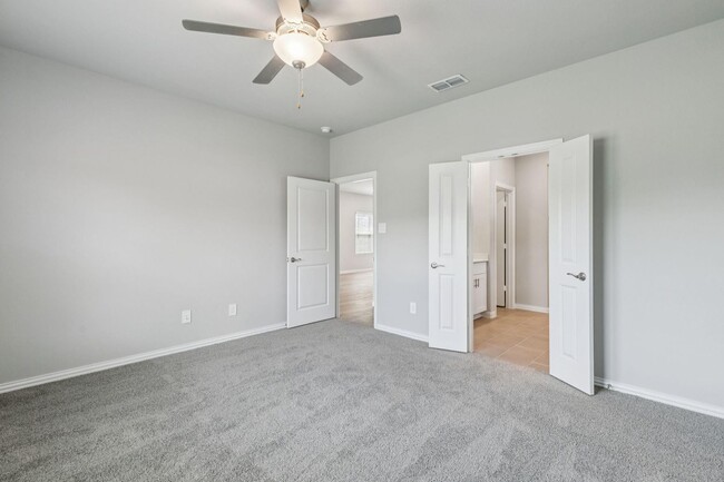 Building Photo - 716 Caraway Dr