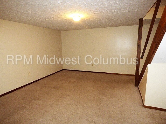 Building Photo - Dublin 2 BR Condo
