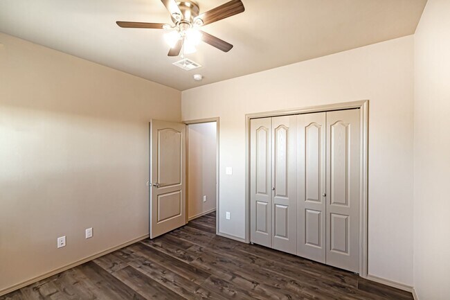 Building Photo - 901 Adams Ave