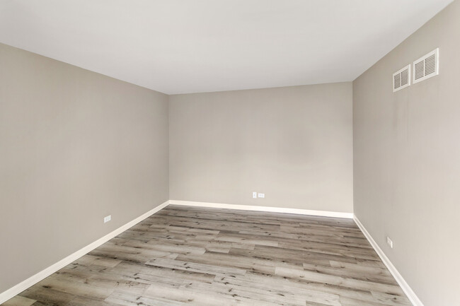 Building Photo - 1569 Galway Dr