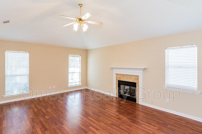 Building Photo - 118 Cedar Bend Dr