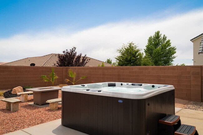 Building Photo - 3273 2530 S