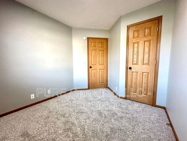 Building Photo - 11657 Bauman Ave