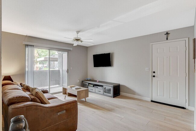 Building Photo - Chic & Convenient: Your Ground-Level Condo Retreat in Silverado Ranch