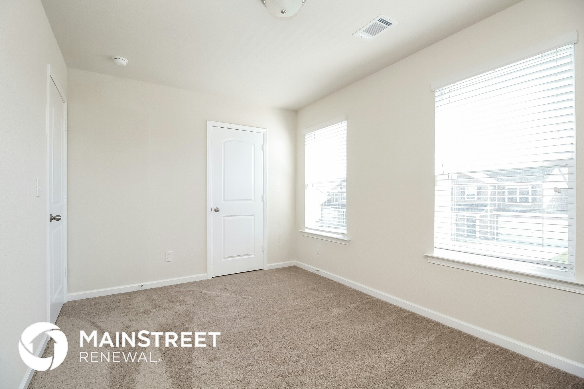 Building Photo - 2332 Bee Hive Dr