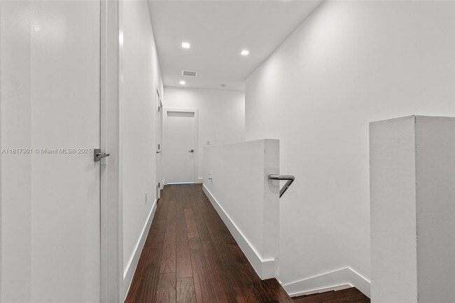 Building Photo - 10373 NW 68th Terrace