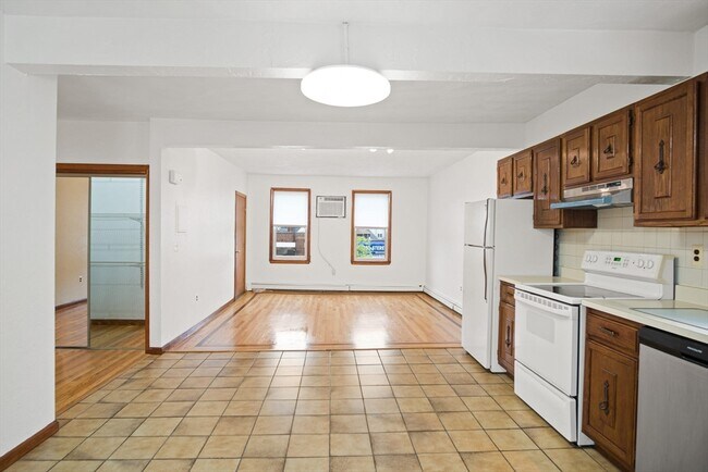 Building Photo - 111 Albion St