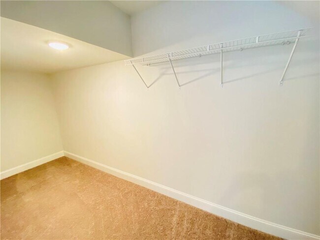 Building Photo - 2480 Scarlet Maple Alley