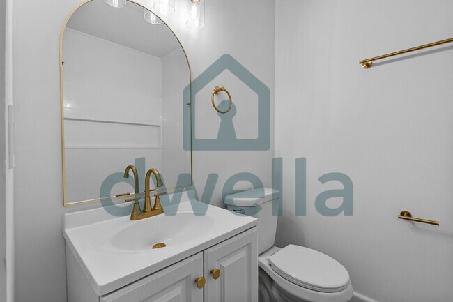 Building Photo - Completely Renovated 3-Bedroom Home | Stunning Kitchen | Convenient Sumter Location