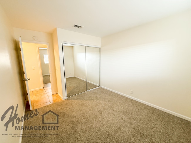 Building Photo - Homes Management - 4 Bed, 2 Bath House on Cul-de-Sac