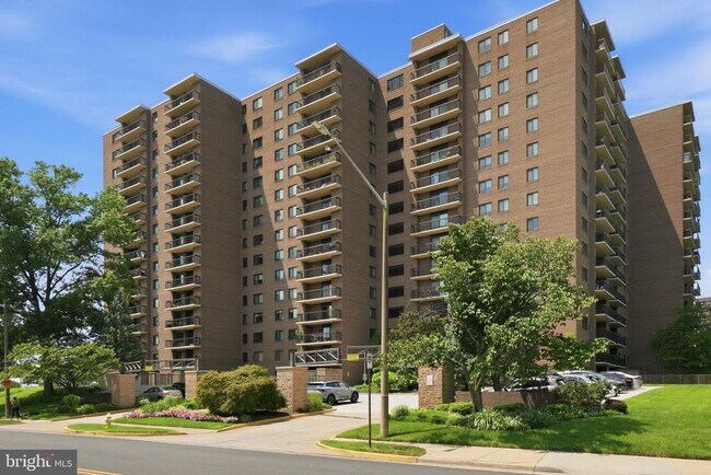 Building Photo - 200 N Pickett St