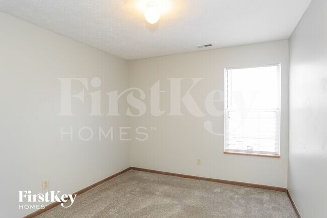 Building Photo - 540 Buffalo Run Dr