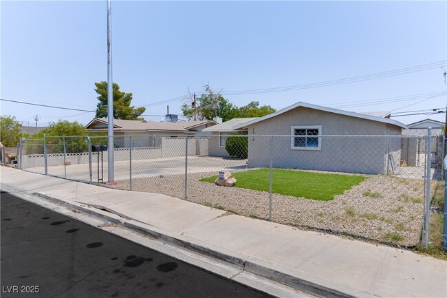 Building Photo - 1516 Saylor Way