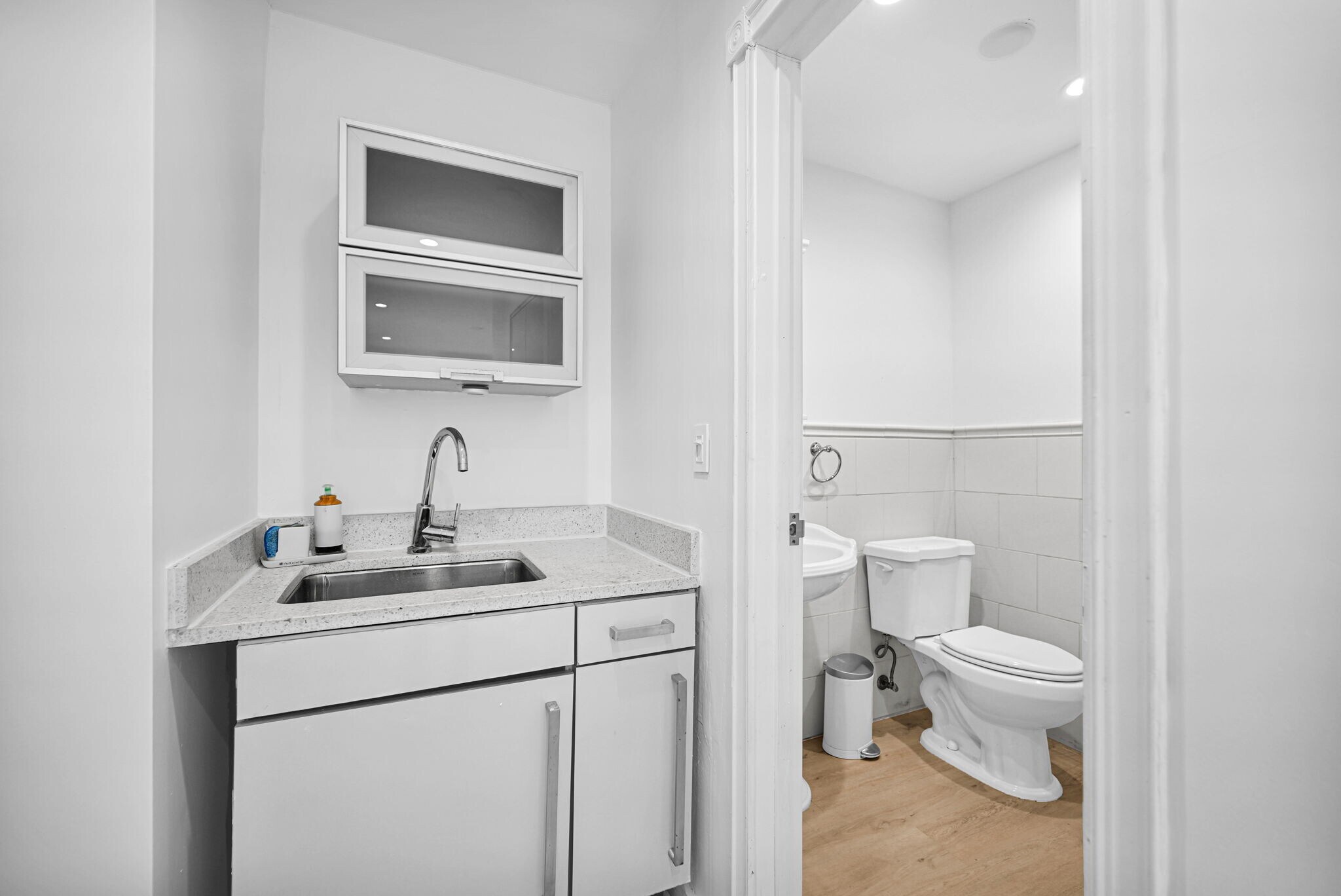 Building Photo - 150 NE 50th Ter