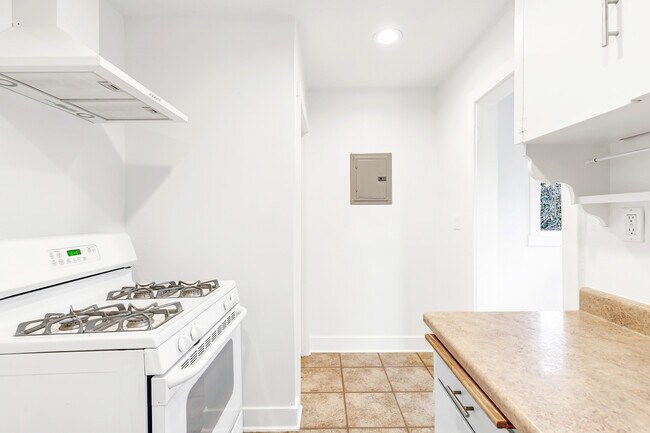 Building Photo - 10948 Aletta Ave