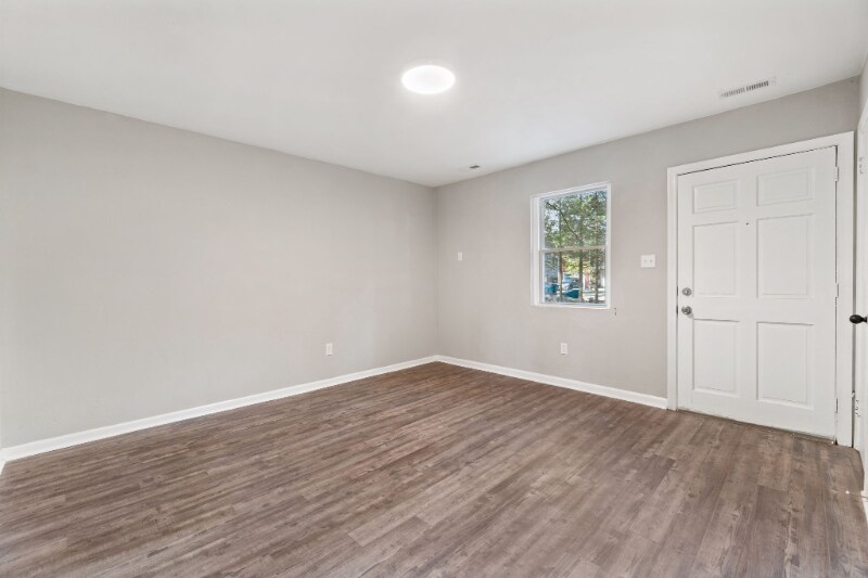 Building Photo - 116 S Budding Ave