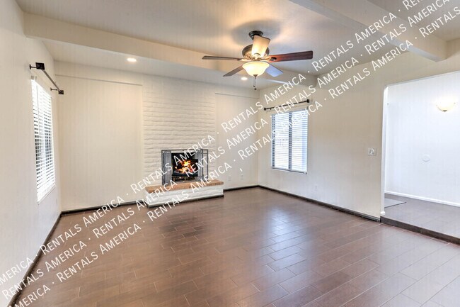 Building Photo - 7632 E Sabino Vista Dr