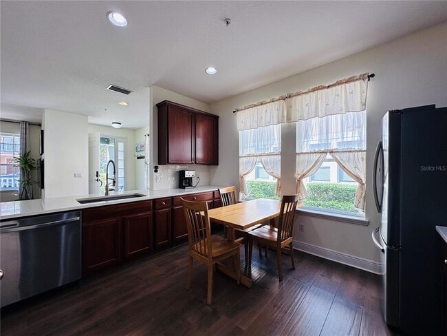 Building Photo - 10801 Spider Lily Dr