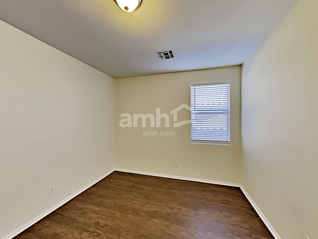 Building Photo - 10253 E Jerome Ave