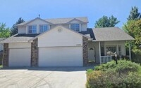 Building Photo - 4 Bedroom 2.5 Bathroom Desireable Merdian Neighborhood