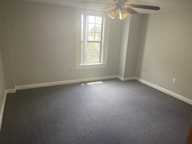 Building Photo - 235 6th St NW