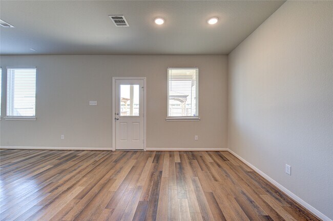 Building Photo - 9826 Copper Ranch Trail