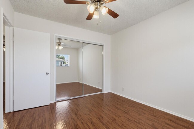 Interior Photo - 6113 8th Ave