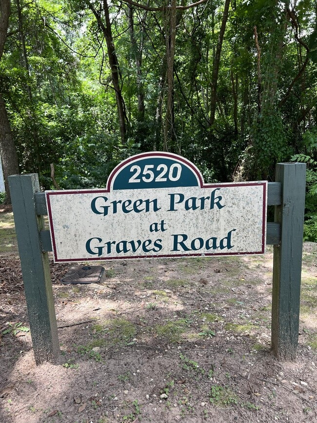 Building Photo - 2520 Graves Rd