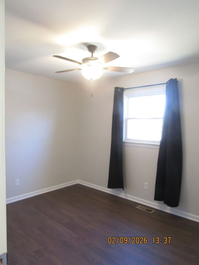 Building Photo - Lake Whitehurst