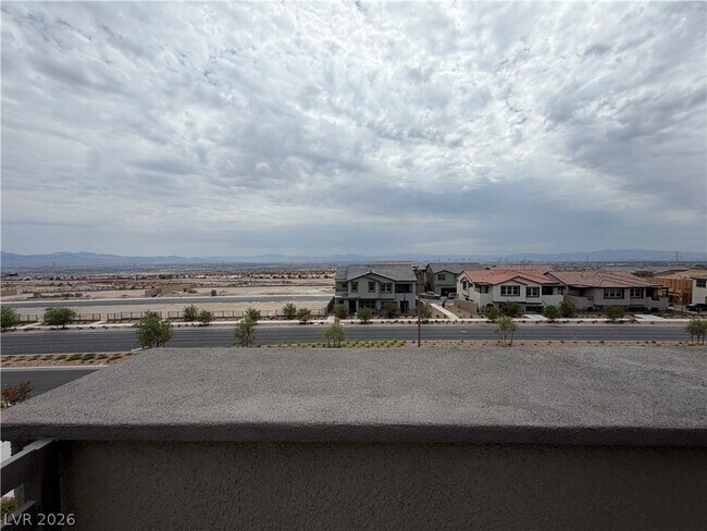 Building Photo - 1741 N Desert Foothills Dr