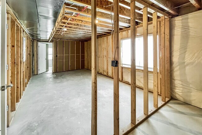 Building Photo - 2192 Cedar Trails Way N