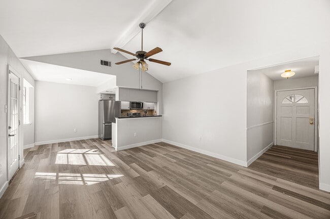 Building Photo - 19411 Long Lake Dr