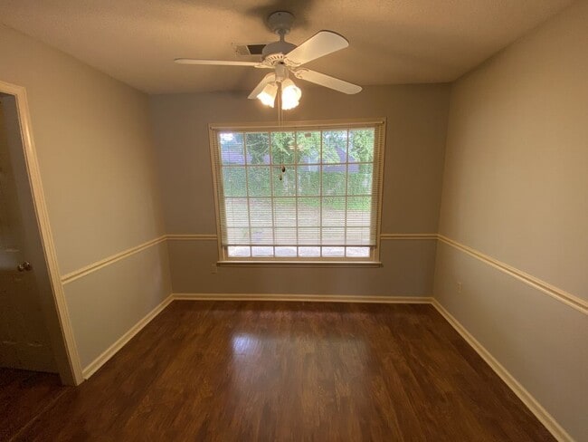 Building Photo - 3 BEDROOM 2 BATHROOM MEMPHIS RENTAL HOME