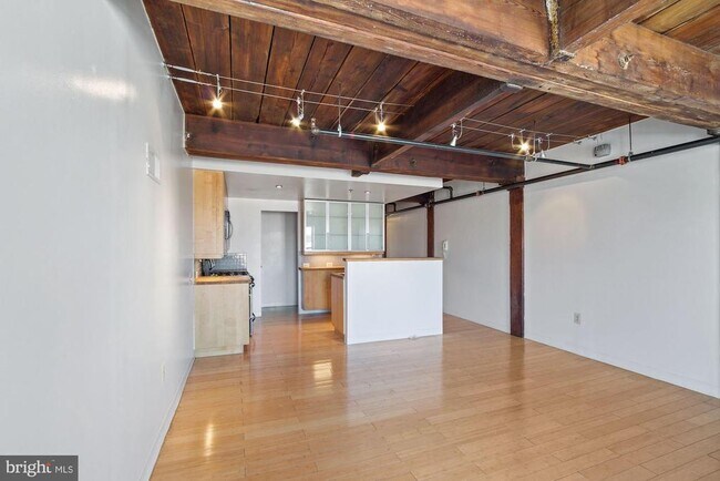 Building Photo - 1210 N Palethorp St