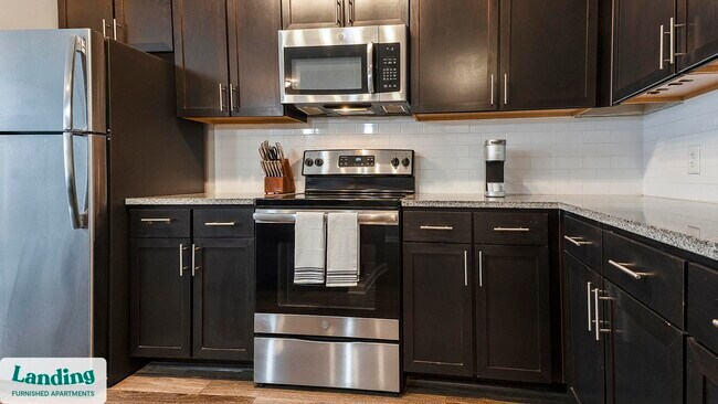 Building Photo - 915 Brentmoor Dr